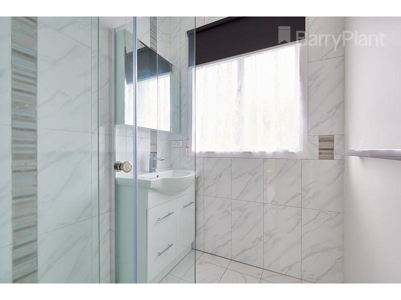 1/73 Benga Avenue, Dandenong VIC 3175