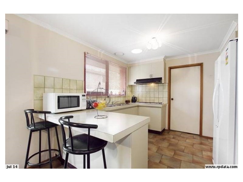 33 Chapel Road, Keysborough VIC 3173