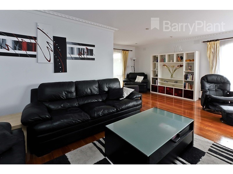 15 Peckover Court, Endeavour Hills VIC 3802