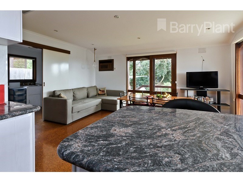 15 Peckover Court, Endeavour Hills VIC 3802