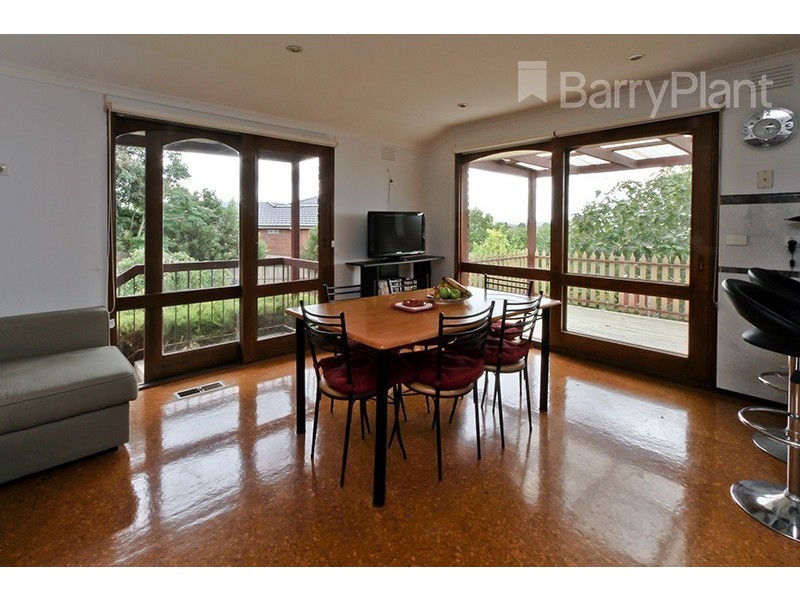 15 Peckover Court, Endeavour Hills VIC 3802