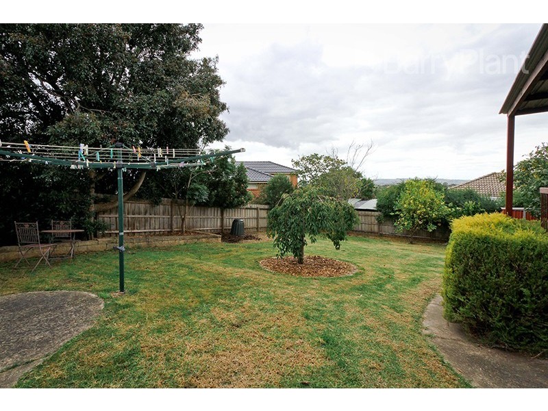 15 Peckover Court, Endeavour Hills VIC 3802