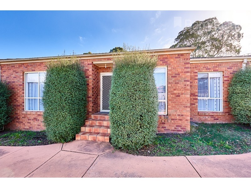 2/10 Nockolds Crescent, Noble Park VIC 3174