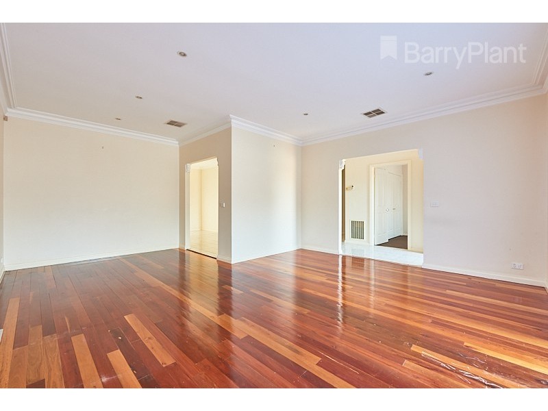 2/10 Nockolds Crescent, Noble Park VIC 3174