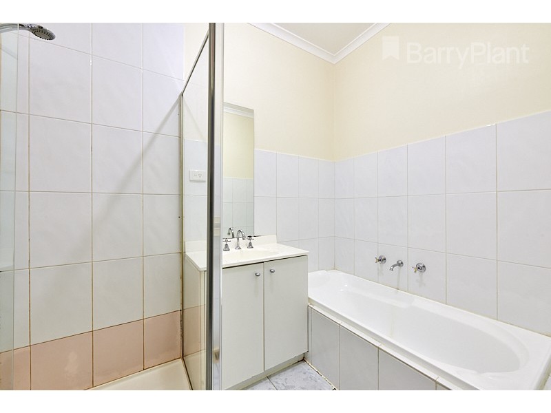 2/10 Nockolds Crescent, Noble Park VIC 3174