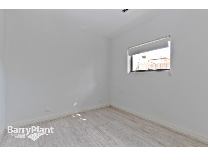 4/7 Heath Avenue, Oakleigh VIC 3166