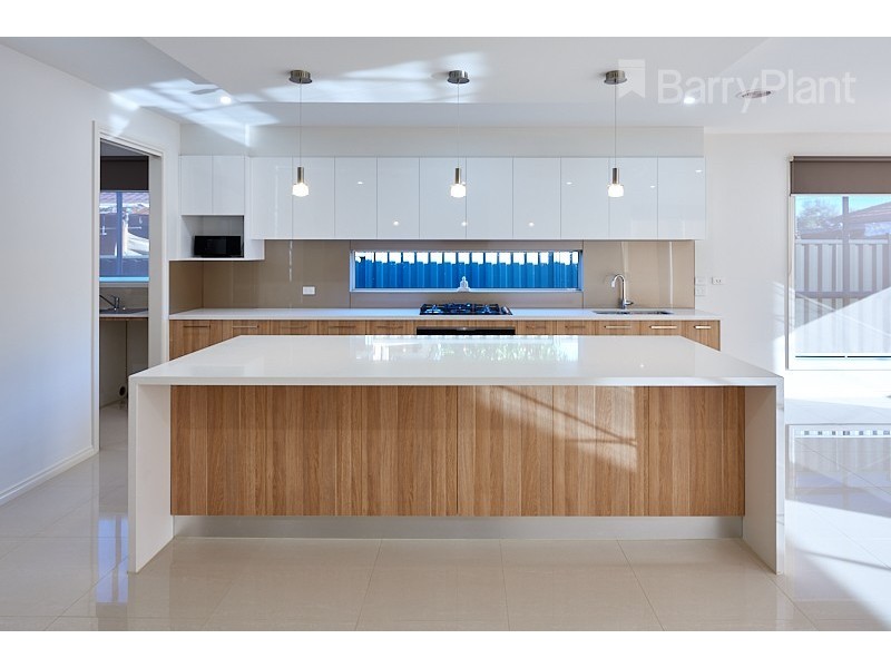 3 Whitehaven Cres, Noble Park North VIC 3174