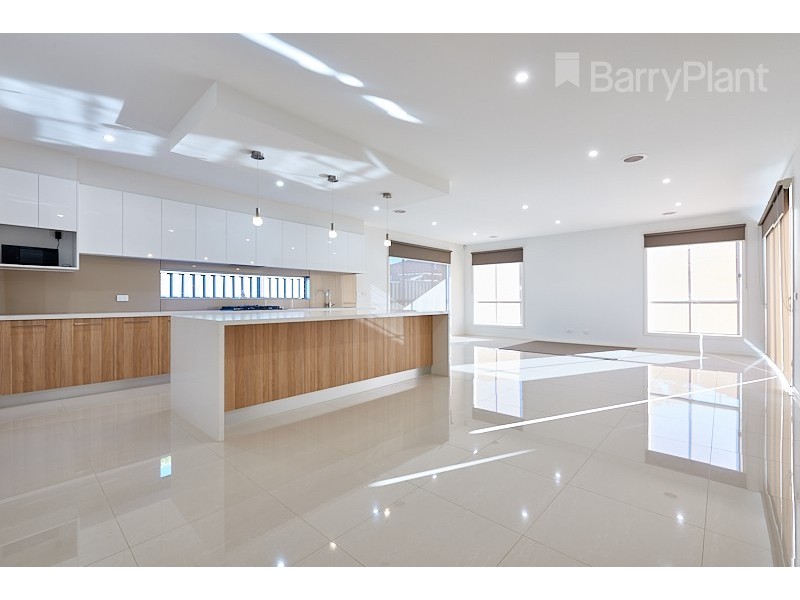 3 Whitehaven Cres, Noble Park North VIC 3174