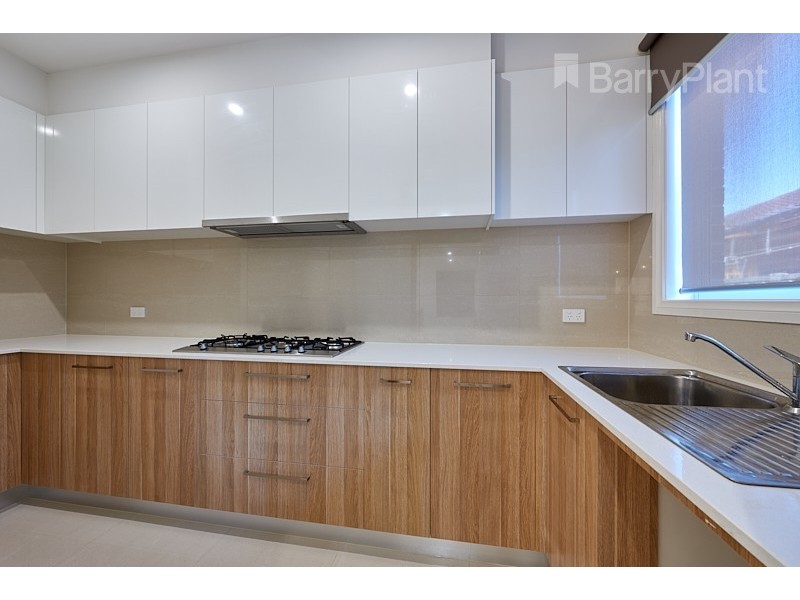 3 Whitehaven Cres, Noble Park North VIC 3174