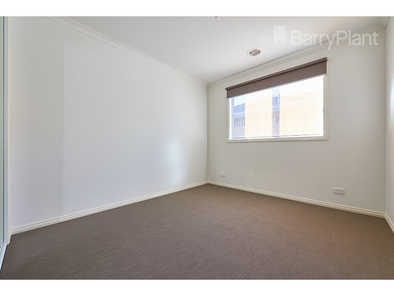 3 Whitehaven Cres, Noble Park North VIC 3174