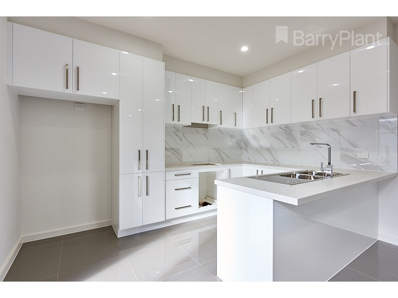 17B Dunvegan Crescent, Dandenong VIC 3175