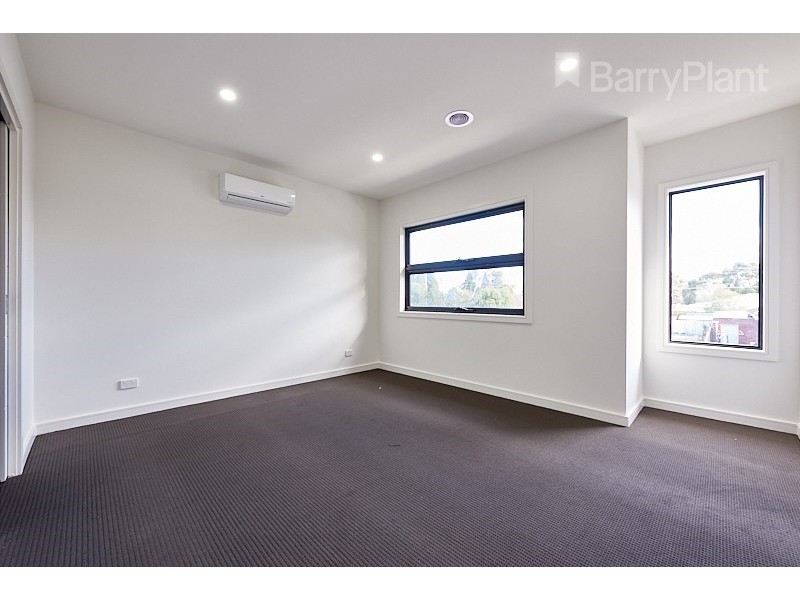 17B Dunvegan Crescent, Dandenong VIC 3175