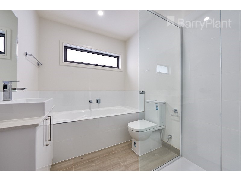 17B Dunvegan Crescent, Dandenong VIC 3175