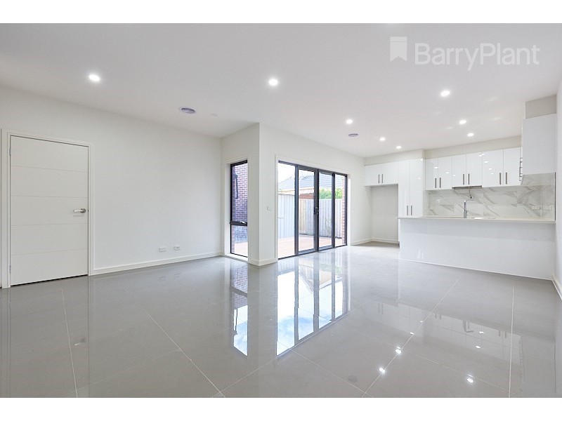 17A Dunvegan Crescent, Dandenong VIC 3175