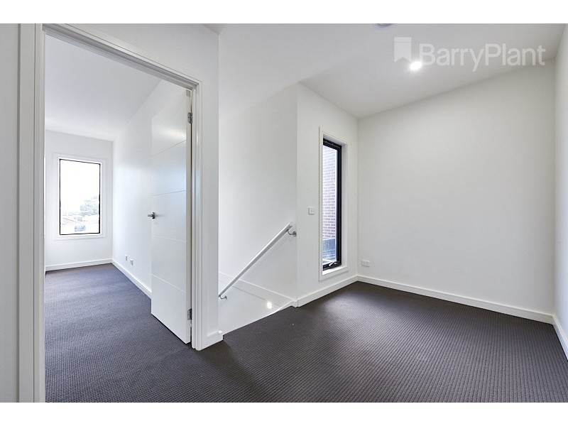 17A Dunvegan Crescent, Dandenong VIC 3175