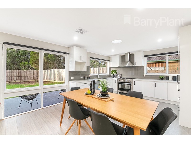 37 Kirribilli Ave, Keysborough VIC 3173