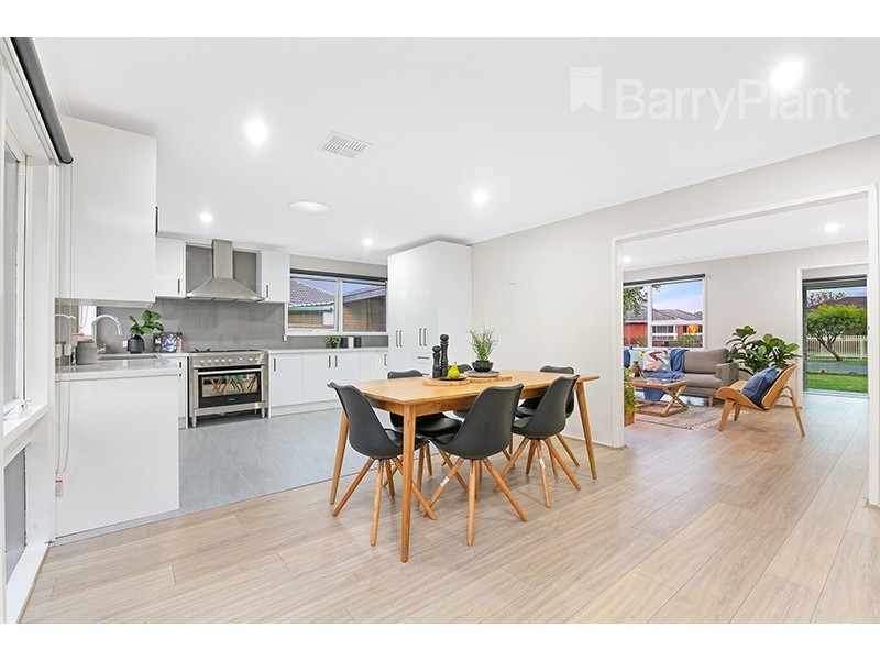 37 Kirribilli Ave, Keysborough VIC 3173