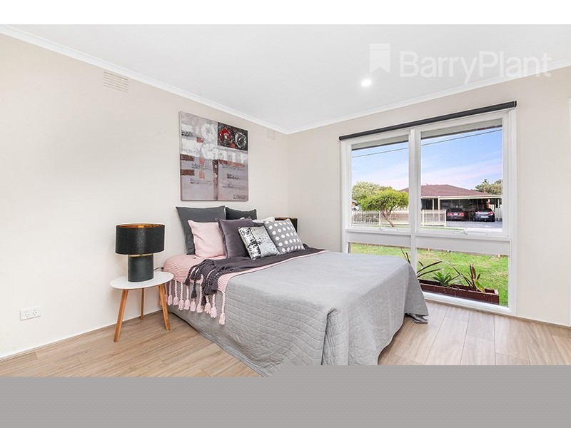 37 Kirribilli Ave, Keysborough VIC 3173