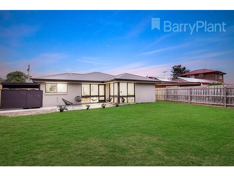 37 Kirribilli Ave, Keysborough VIC 3173