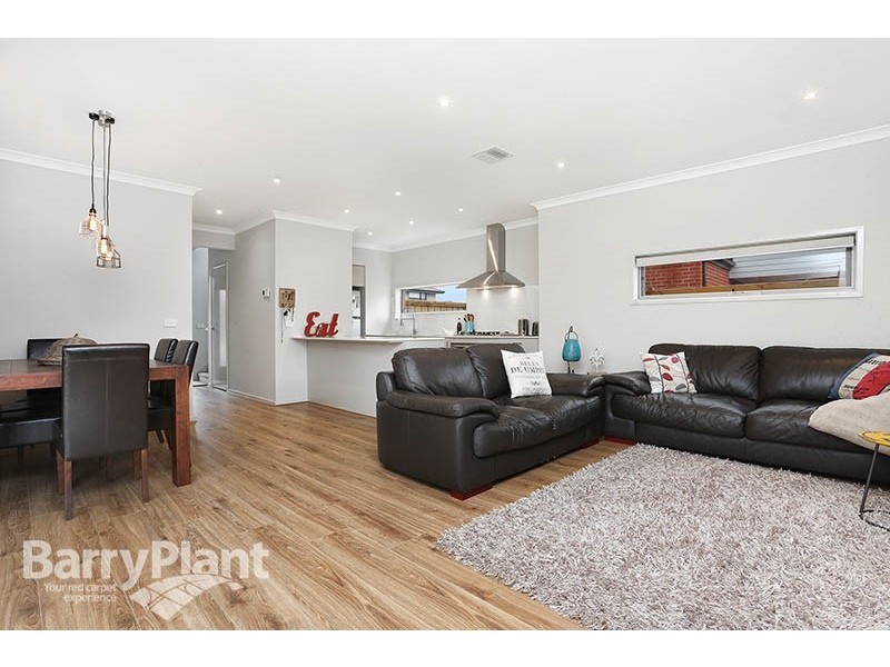 39 Red Brush Drive, Keysborough VIC 3173