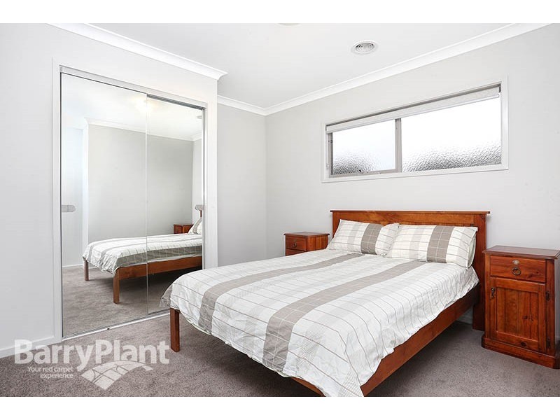 39 Red Brush Drive, Keysborough VIC 3173