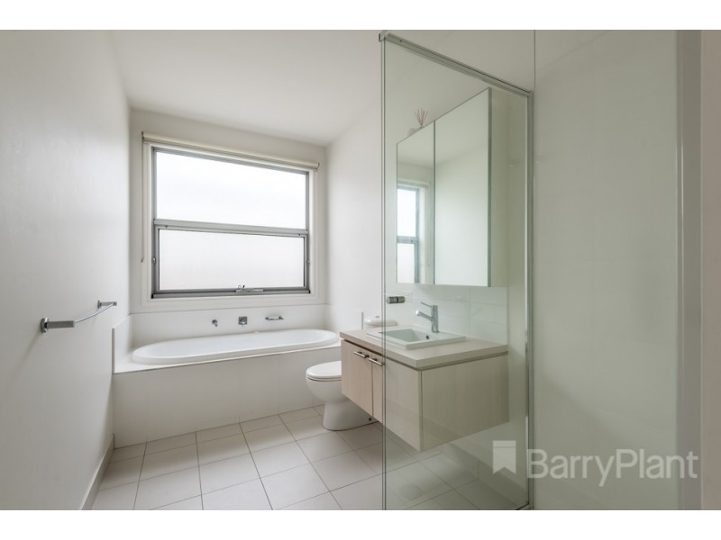 2 Sabina Park Drive, Mulgrave VIC 3170