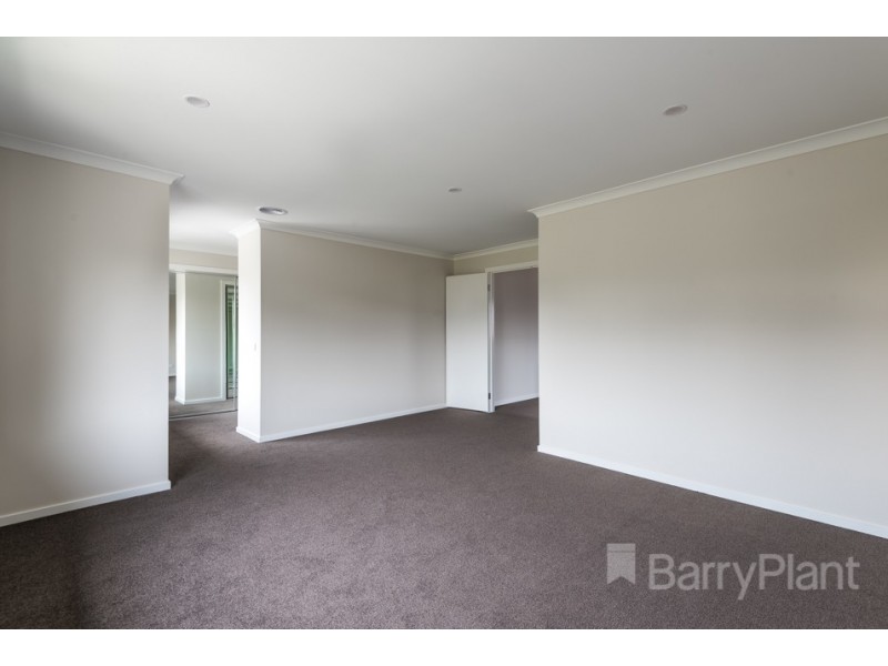 32 Glenfern Street, Keysborough VIC 3173