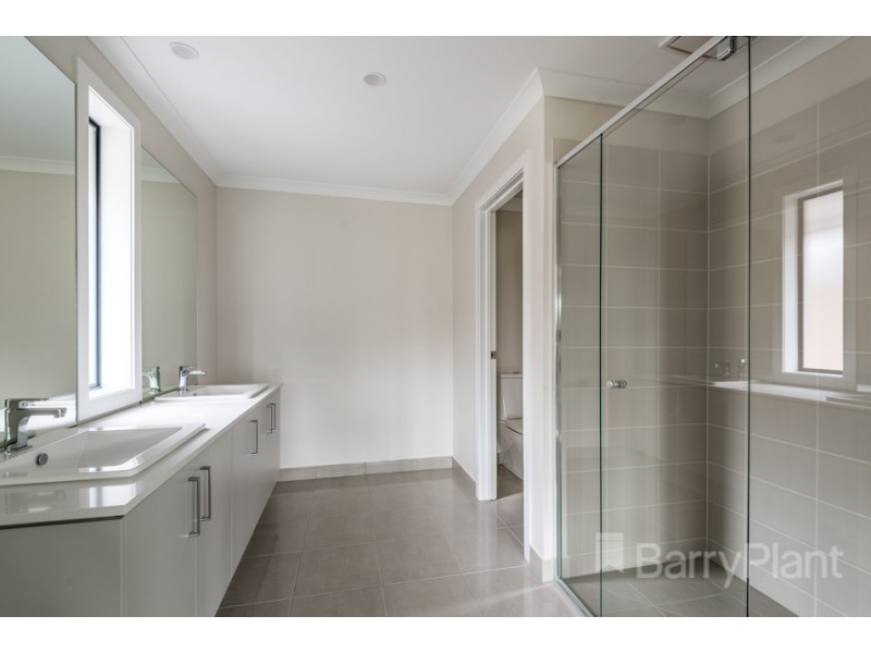 32 Glenfern Street, Keysborough VIC 3173