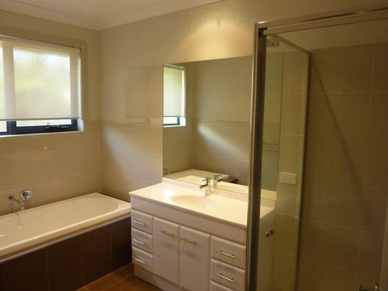 1/1 Inglewood Avenue, Noble Park North VIC 3174