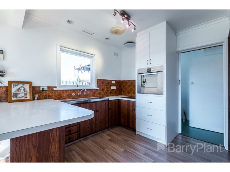 24 Nullawil Street, Springvale VIC 3171