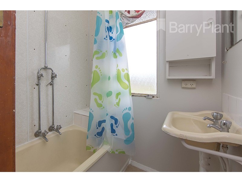 70 Menzies Avenue, Dandenong North VIC 3175