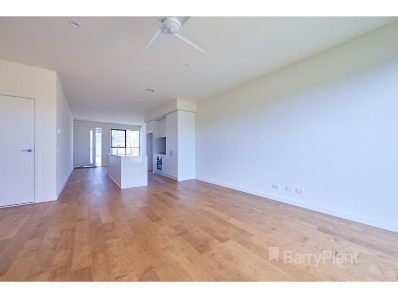 4 Grasslands Loop, Keysborough VIC 3173