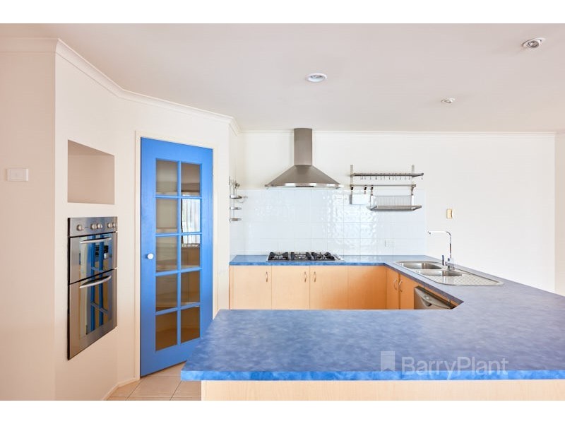 9 Chesil Court, Narre Warren South VIC 3805