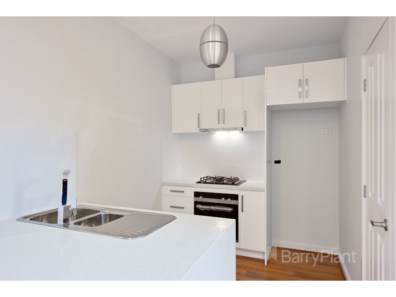 2/21 Gatcum Court, Noble Park VIC 3174