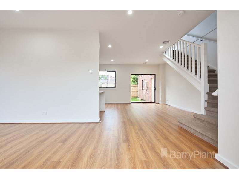 2/21 Gatcum Court, Noble Park VIC 3174