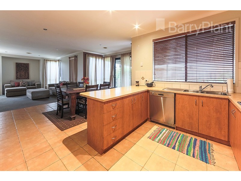 1 Gilmore Street, Pakenham VIC 3810