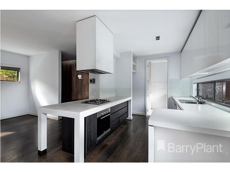 2/7 Heath Avenue, Oakleigh VIC 3166