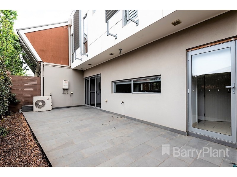 2/7 Heath Avenue, Oakleigh VIC 3166