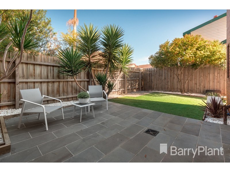 37 Oakwood Drive, Keysborough VIC 3173