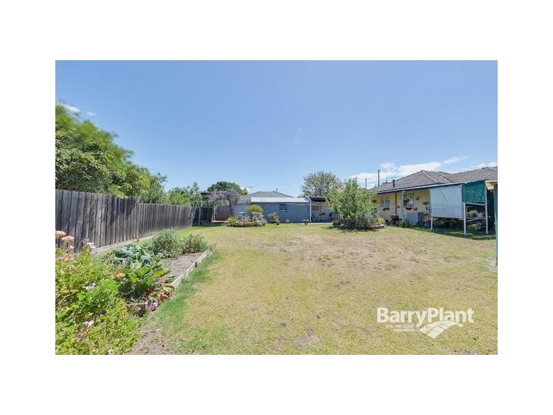 20 Hughes Crescent, Dandenong North VIC 3175