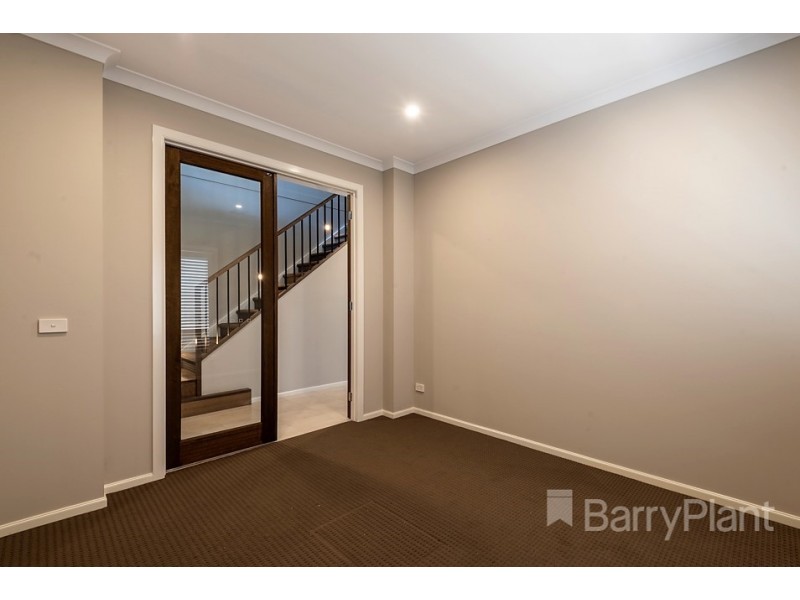 28 Burnham Crescent, Keysborough VIC 3173
