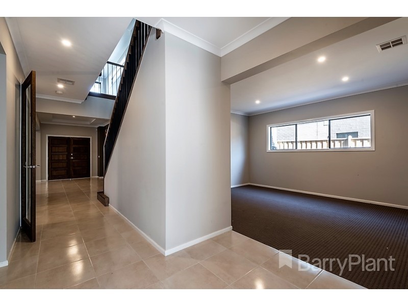 28 Burnham Crescent, Keysborough VIC 3173
