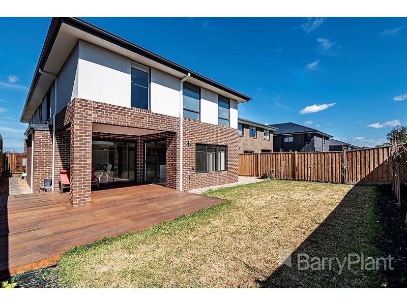 28 Burnham Crescent, Keysborough VIC 3173