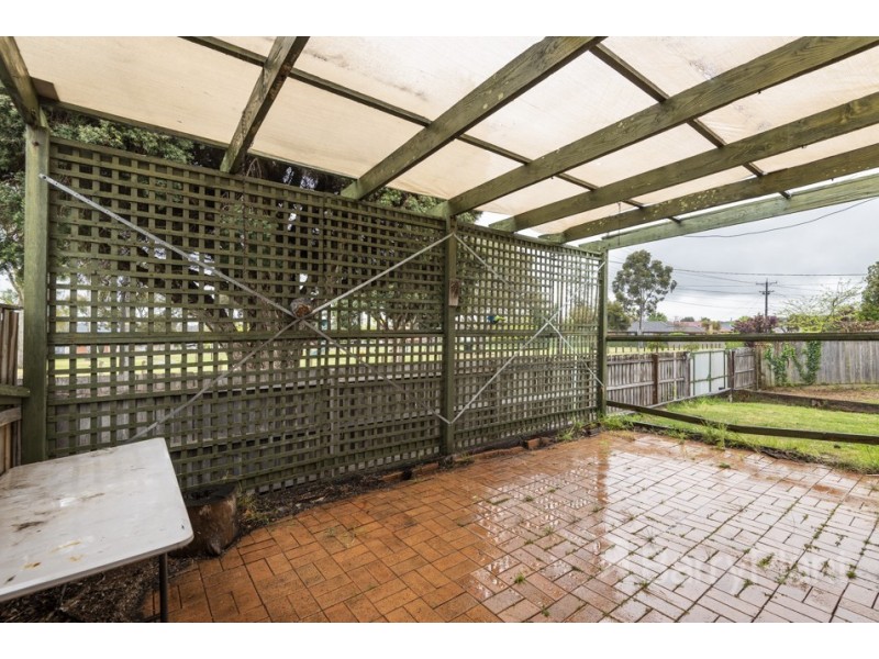 64 Neasham Drive, Dandenong North VIC 3175