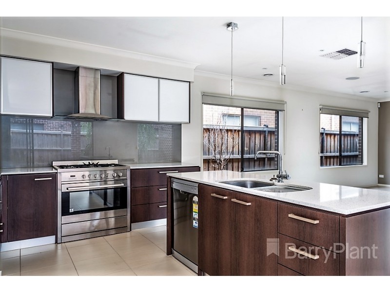 109 Clarendon Drive, Keysborough VIC 3173