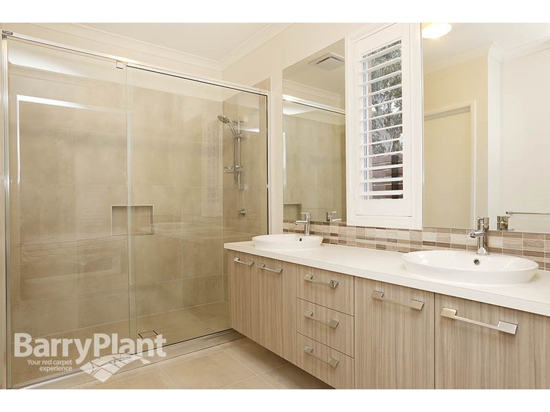 202 Clarendon Drive, Keysborough VIC 3173