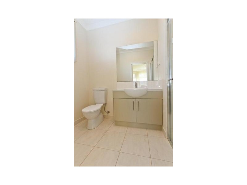 7/16-20 Honeysuckle close, Pakenham VIC 3810