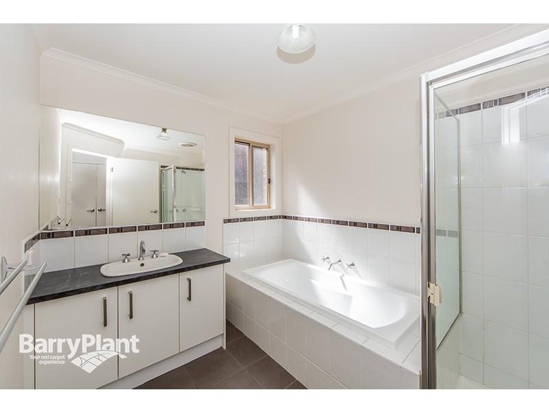 44 Hidden Grove Boulevard, Keysborough VIC 3173