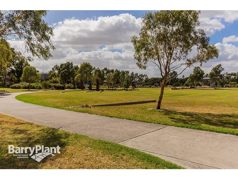 44 Hidden Grove Boulevard, Keysborough VIC 3173