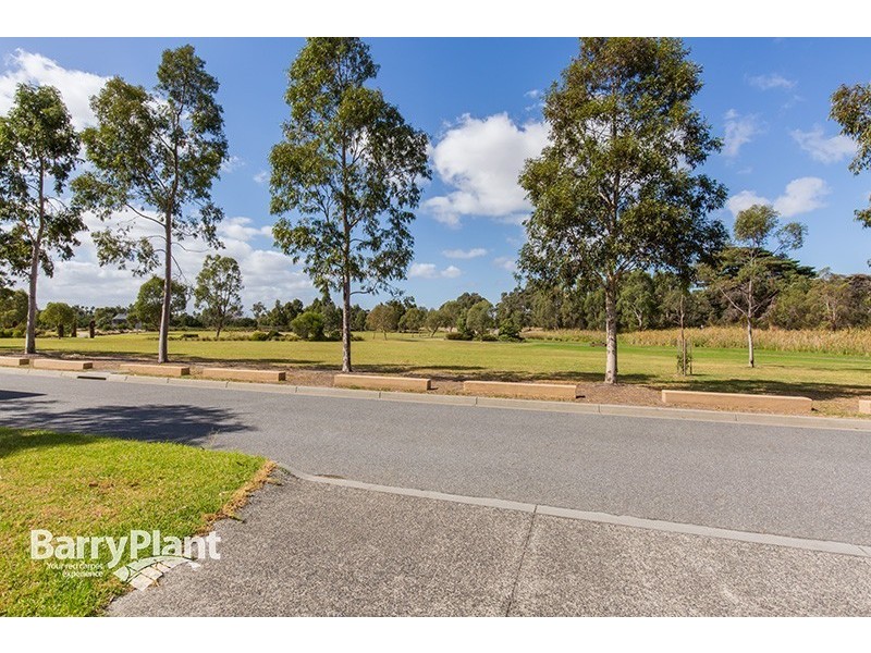 44 Hidden Grove Boulevard, Keysborough VIC 3173